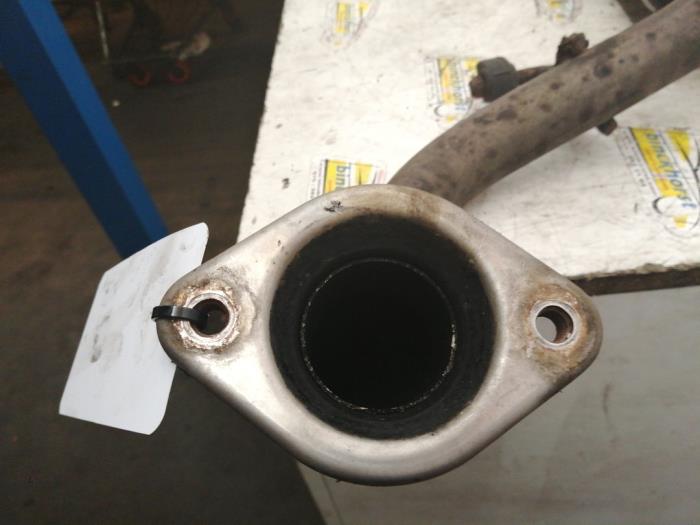 Auspuff Enddämpfer van een Toyota Corolla Verso (R10/11) 2.0 D-4D 16V 2004