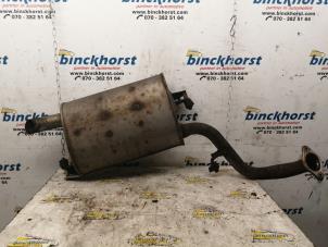 Auspuff Enddämpfer van een Toyota Corolla Verso (R10/11) 2.0 D-4D 16V 2004