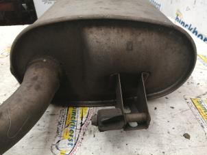 Auspuff Enddämpfer van een Toyota Corolla Verso (R10/11) 2.0 D-4D 16V 2004