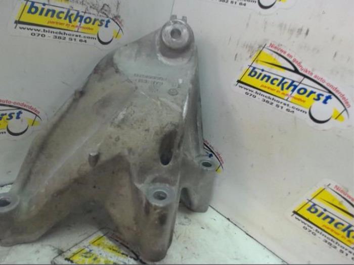 Used Engine mount Volkswagen Crafter 2.0 TDI 16V Price € 50,82 Inclusive VAT offered by Binckhorst BV