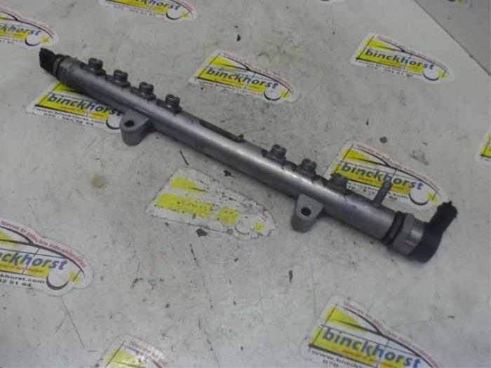 Usagé Système d'injection Volvo V60 I (FW/GW) 2.4 D5 20V Prix € 84,00 Règlement à la marge proposé par Binckhorst BV