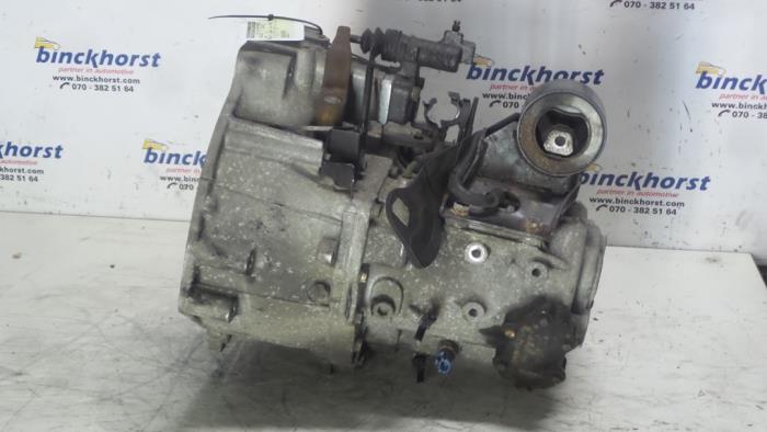 Gearbox from a Nissan Primera (P11) 1.6 16V 2001