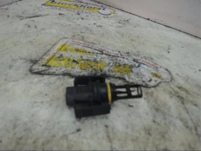 Used Engine temperature sensor Mercedes A (W169) 1.7 A-180 Price € 15,75 Margin scheme offered by Binckhorst BV