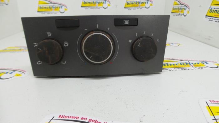 Heater control panel from a Opel Zafira (M75) 1.6 16V 2005