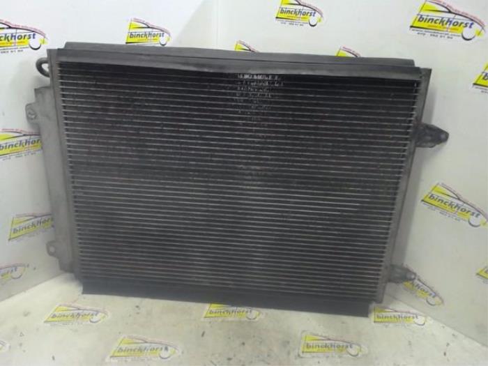 Air conditioning radiator from a Volkswagen Passat Variant (3C5) 2.0 TDI 16V 140 2009
