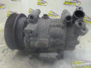 Compresseur de clim d'un Renault Clio III (BR/CR) 1.5 dCi 70 2006