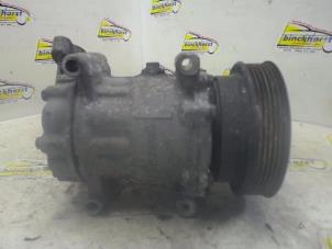 Compresseur de clim d'un Renault Clio III (BR/CR) 1.5 dCi 70 2006