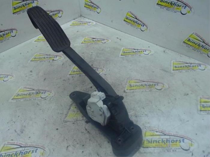 Accelerator pedal Volvo XC90 I 2.5 T 20V 30683520