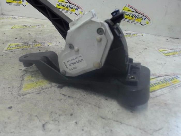 Accelerator pedal Volvo XC90 I 2.5 T 20V 30683520