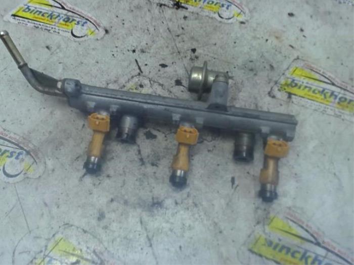 Usagé Système d'injection Daihatsu Cuore (L251/271/276) 1.0 12V DVVT Prix € 52,50 Règlement à la marge proposé par Binckhorst BV