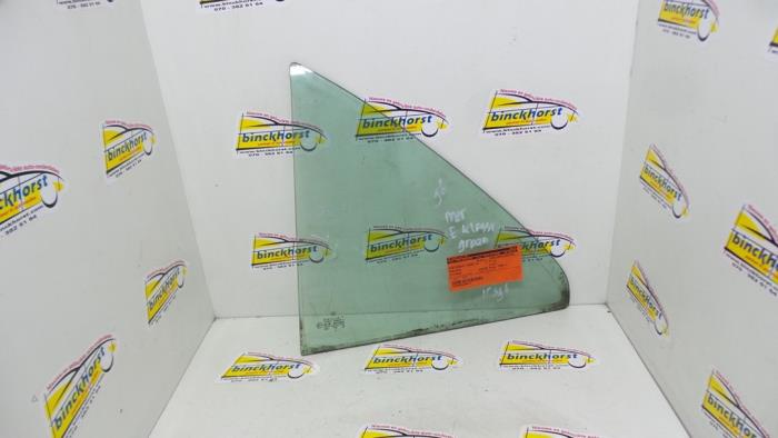 Usados Ventanilla triangular izquierda detrás Mercedes E (W210) 2.2 E-220D 16V Precio € 26,25 Norma de margen ofrecido por Binckhorst BV