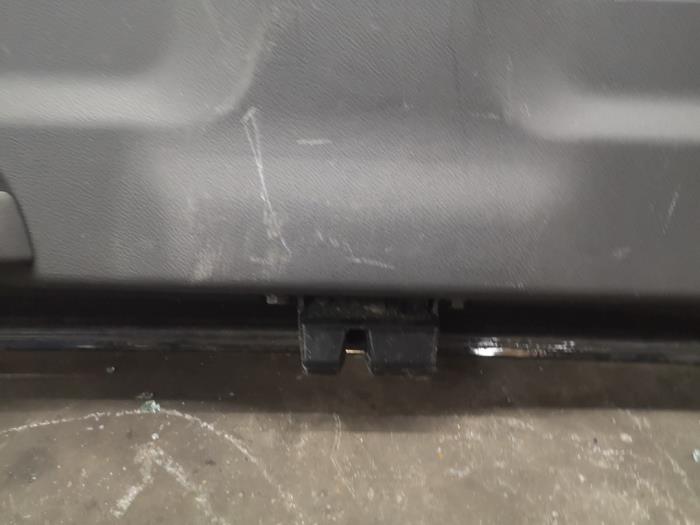 Portón trasero de un Daewoo Captiva (C140) 2.2 D 16V 4x4 2013