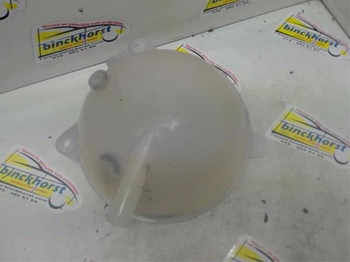 Expansion vessel from a Seat Altea XL (5P5) 1.4 TSI 16V 2011