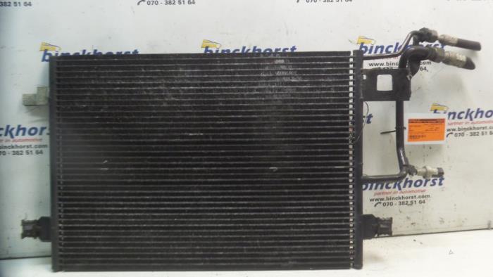 Air conditioning radiator from a Volkswagen Passat Variant (3B5) 1.8 20V 1998