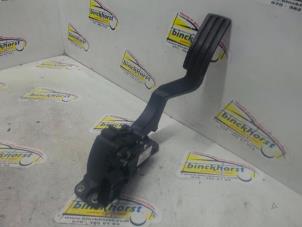 Used Accelerator pedal Ford Fusion 1.6 16V Price € 52,50 Margin scheme offered by Binckhorst BV