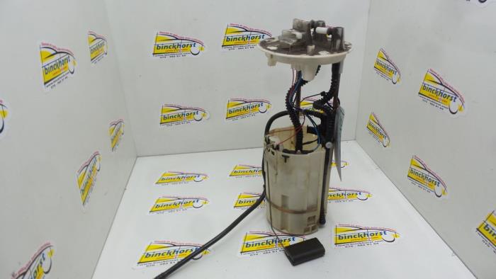 Usagé Pompe à carburant Lancia Thesis (841) 2.4 JTD 20V Prix € 52,50 Règlement à la marge proposé par Binckhorst BV