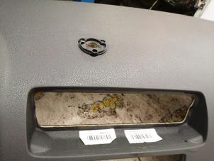 Panel z Volvo V50 (MW) 2.0 D 16V 2008