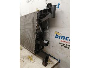 Radiateur d'un Opel Astra J Sports Tourer (PD8/PE8/PF8) 1.3 CDTI 16V ecoFlex 2012