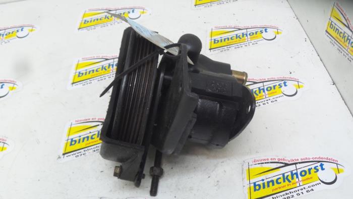 Usagé Pompe de direction Volvo 440 1.8 i DL/GLE Prix € 63,00 Règlement à la marge proposé par Binckhorst BV
