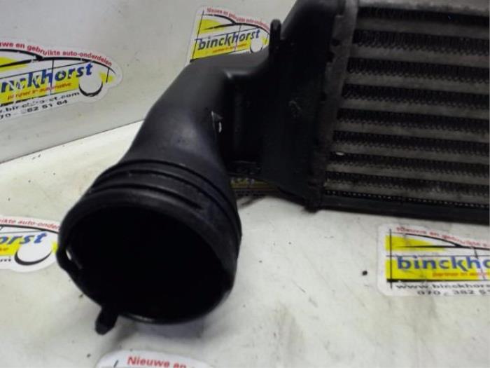 Intercooler from a BMW 3 serie Compact (E46/5) 320td 16V 2004