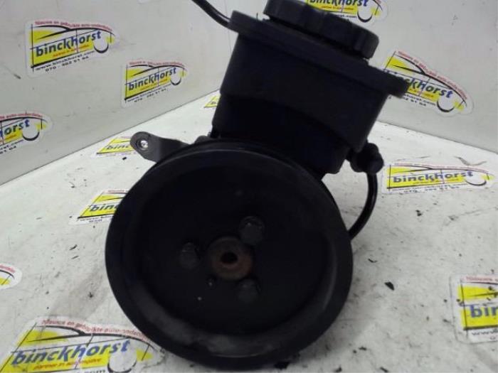 Usagé Pompe de direction BMW 3 serie Compact (E46/5) 320td 16V Prix € 42,00 Règlement à la marge proposé par Binckhorst BV