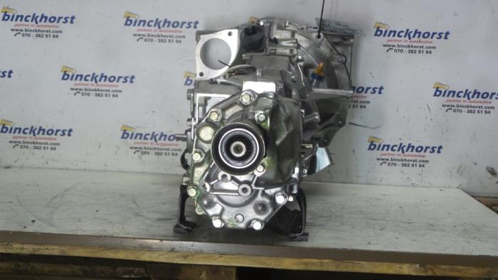 Gearbox from a Subaru Legacy Wagon (BR) 2.0 D 16V 2009