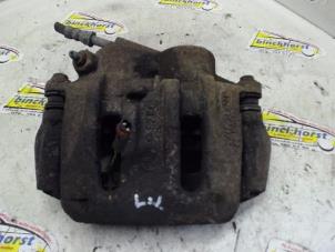 Used Front brake calliper, left Mercedes Viano (639) 2.0 CDI 16V Price € 63,53 Inclusive VAT offered by Binckhorst BV