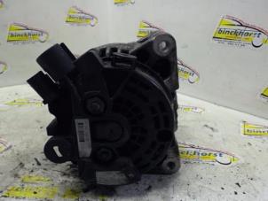 Dynamo van een Peugeot 206 (2A/C/H/J/S) 2.0 XS,XT HDi 2003