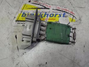 Used Heater resistor Landrover Freelander Hard Top 2.0 td4 16V Price € 21,00 Margin scheme offered by Binckhorst BV