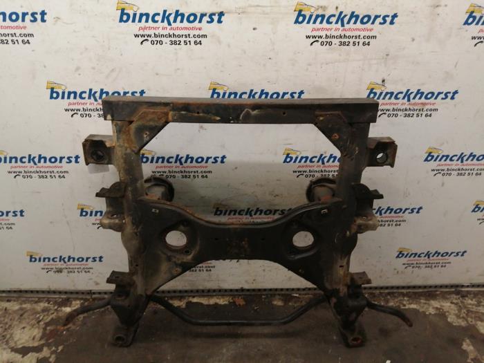 Used Subframe Mercedes Viano (639) 2.0 CDI 16V Price € 158,81 Inclusive VAT offered by Binckhorst BV