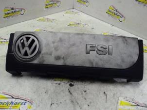 Ventildeckel van een Volkswagen Passat Variant (3C5) 2.0 FSI 16V 2007