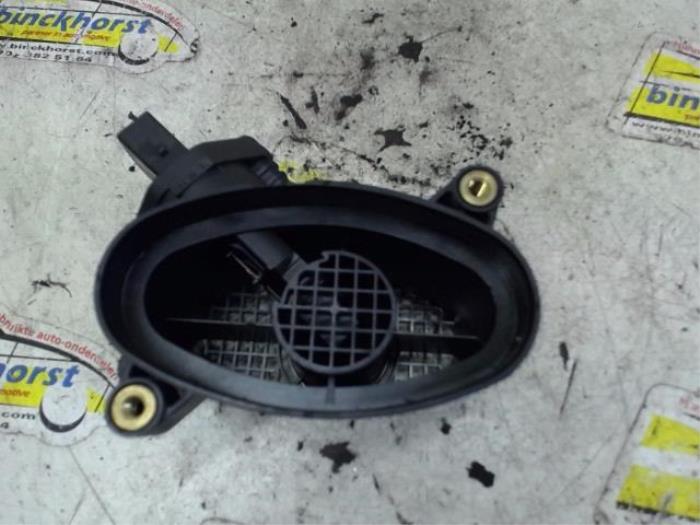 Begagnade Luftflödesmätare BMW 3 serie Compact (E46/5) 320td 16V Pris € 36,75 Marginaltabell erbjuds av Binckhorst BV