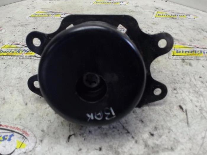 Gearbox mount from a Opel Tigra Twin Top 1.8 16V 2005