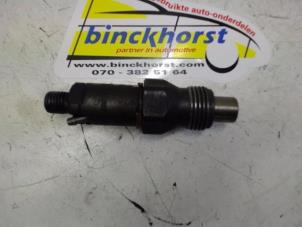 Usagé Injecteur (diesel) Renault Kangoo (KC) 1.9 D 55 Prix € 36,75 Règlement à la marge proposé par Binckhorst BV