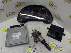 Used Ignition lock + computer Audi A4 Avant (B7) 2.0 TDI 16V Price € 131,25 Margin scheme offered by Binckhorst BV