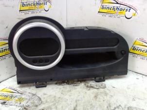 Used Instrument panel Renault Twingo II (CN) 1.2 16V Price € 105,00 Margin scheme offered by Binckhorst BV