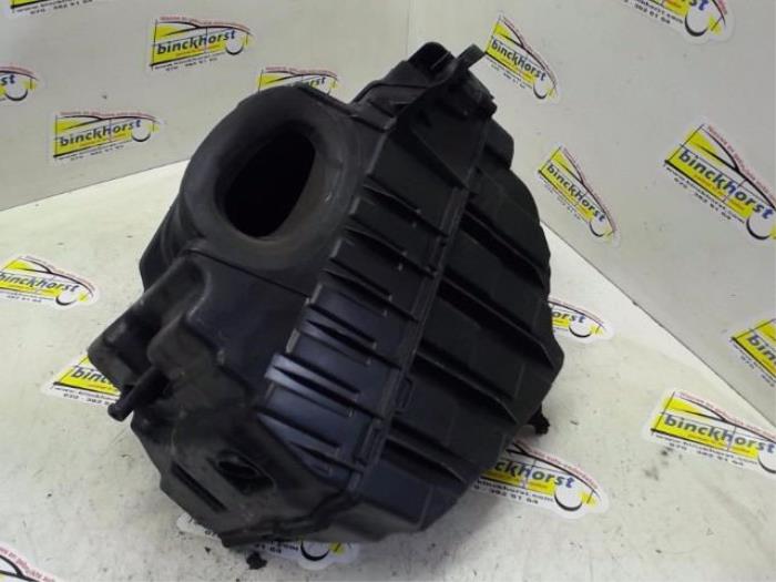 Gebrauchte Luftfiltergehäuse Renault Megane III Grandtour (KZ) 1.5 dCi 110 Preis € 30,45 Margenregelung angeboten von Binckhorst BV