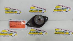 Used Gearbox mount Renault Espace (JK) 2.2 dCi 16V Price € 21,00 Margin scheme offered by Binckhorst BV