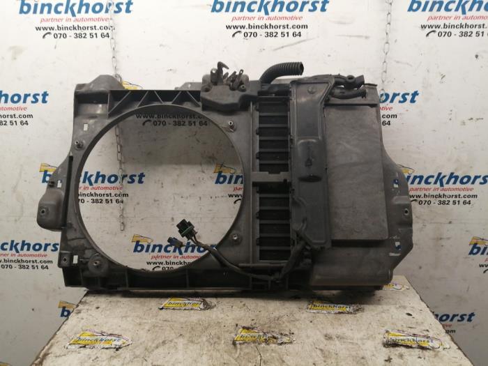 Begagnade Front Citroen C5 III Berline (RD) 2.0 16V Pris € 26,25 Marginaltabell erbjuds av Binckhorst BV