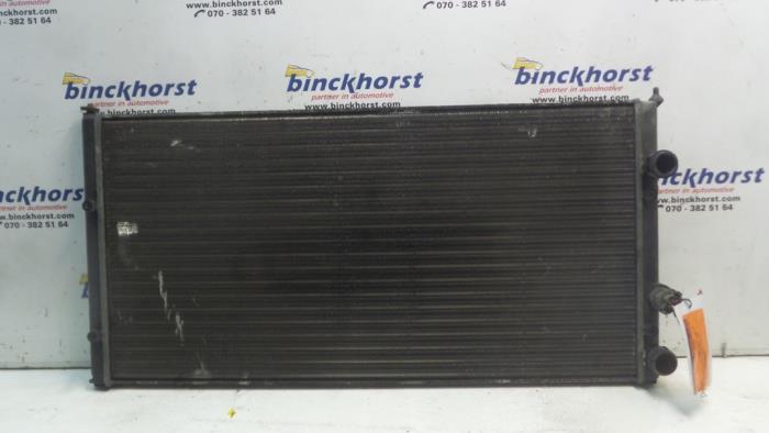 Used Radiator Volkswagen Passat (35I) 1.6i Price € 31,50 Margin scheme offered by Binckhorst BV