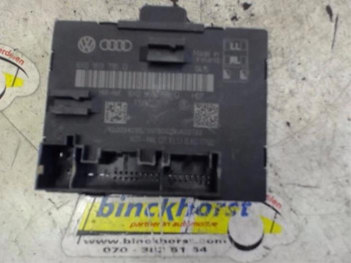 Używane Modul Comfort Audi A1 Sportback (8XA/8XF) 1.4 TFSI 16V 122 Cena € 52,50 Procedura marży oferowane przez Binckhorst BV