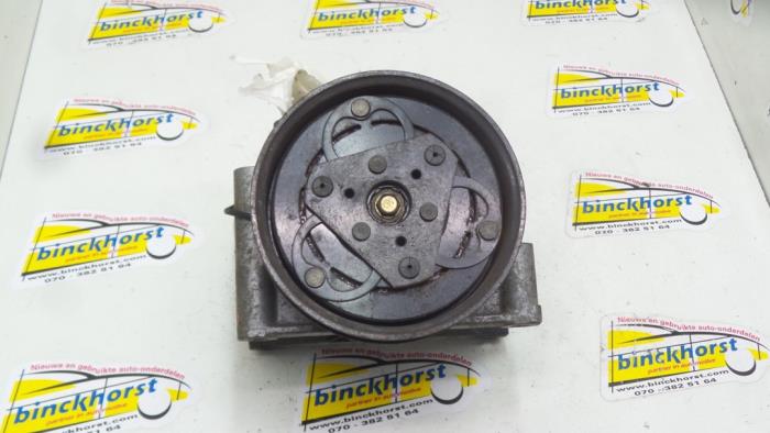 Usagé Pompe clim Nissan Micra (K11) 1.3 ,N-CVT 16V Prix € 84,00 Règlement à la marge proposé par Binckhorst BV