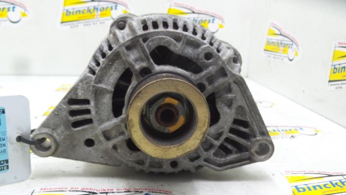 Used Dynamo Nissan Micra (K11) 1.3 ,N-CVT 16V Price € 36,75 Margin scheme offered by Binckhorst BV