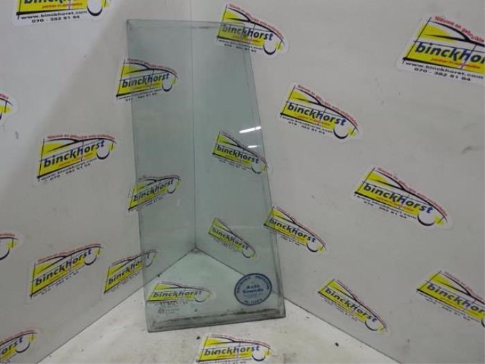 Usados Ventanilla triangular izquierda detrás Volvo 7-Serie Precio € 31,50 Norma de margen ofrecido por Binckhorst BV