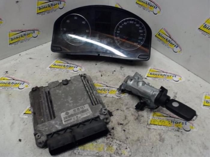 Used Ignition lock + computer Volkswagen Golf V (1K1) 1.9 TDI Price € 157,50 Margin scheme offered by Binckhorst BV