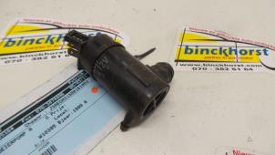 Używane Pompa spryskiwacza tyl Suzuki Baleno (GA/GB) 1.6 16V Cena € 15,75 Procedura marży oferowane przez Binckhorst BV
