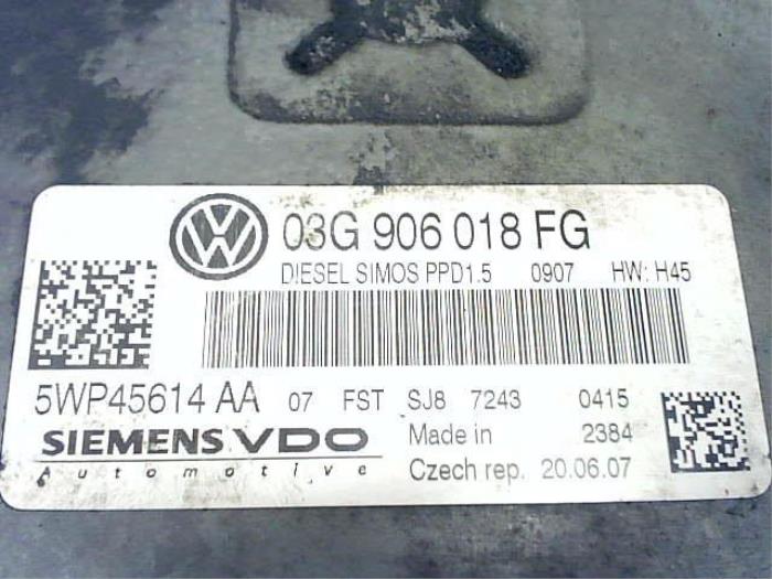 Zündschloss + Steuergerät van een Volkswagen Passat (3C2) 2.0 TDI 16V 140 2008