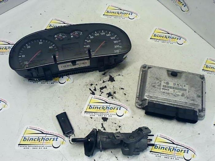 Used Ignition lock + computer Volkswagen Golf IV (1J1) 1.9 SDI Price € 78,75 Margin scheme offered by Binckhorst BV