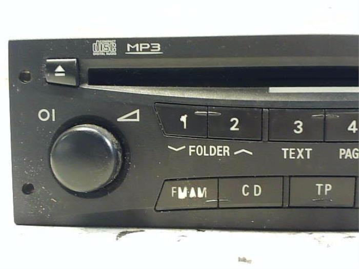 Radioodtwarzacz CD z Mitsubishi Grandis (NA) 2.0 DI-D 16V 2006