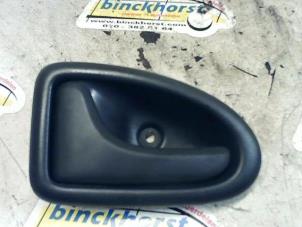 Used Door handle 2-door, left Opel Vivaro 2.0 CDTI Price € 12,71 Inclusive VAT offered by Binckhorst BV